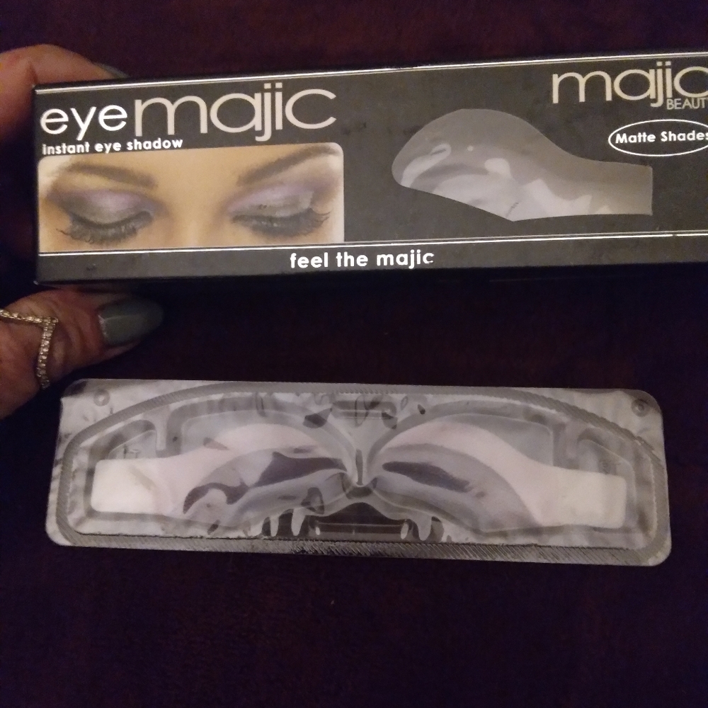Eye magic eyeshadow